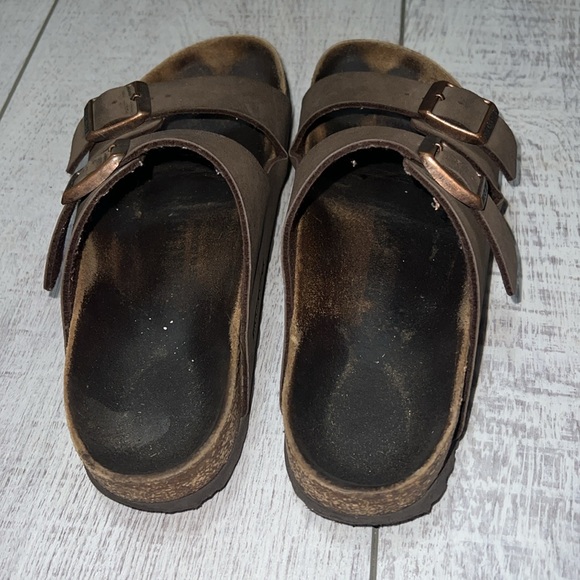 Women’s Birkenstocks - Picture 2 of 4